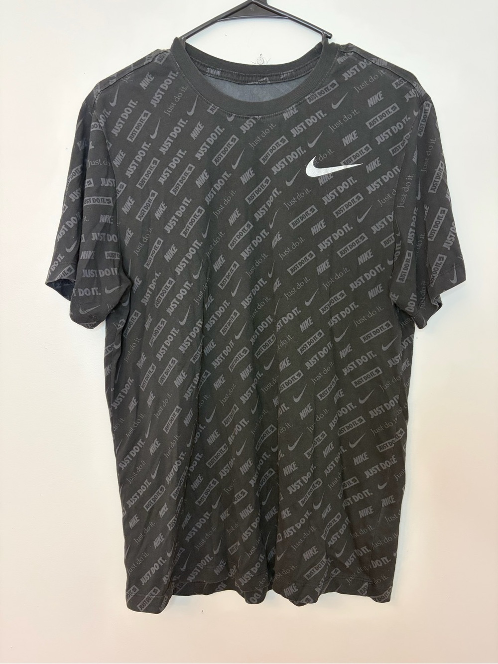 Nike All Over Logo Print Tee Black Gray Swoosh Shirt Medium